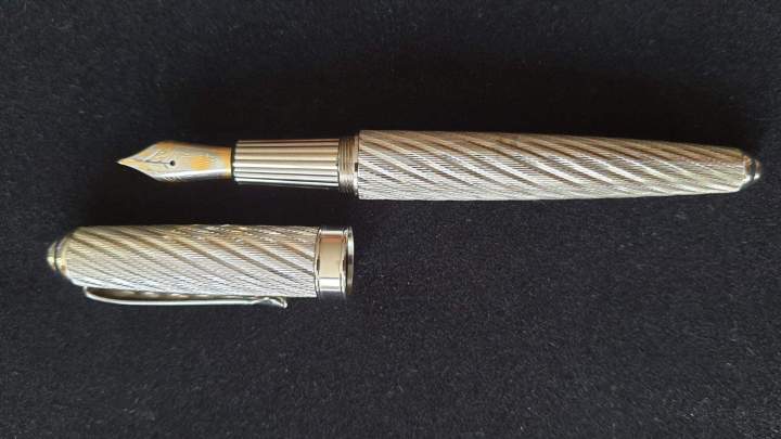 Modèle guillochage stylo de luxe Domont