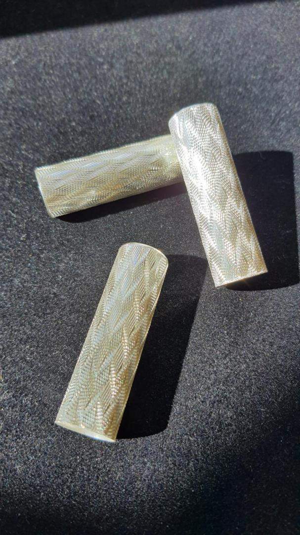 Modèles guillochage capuchons stylos de luxe Domont