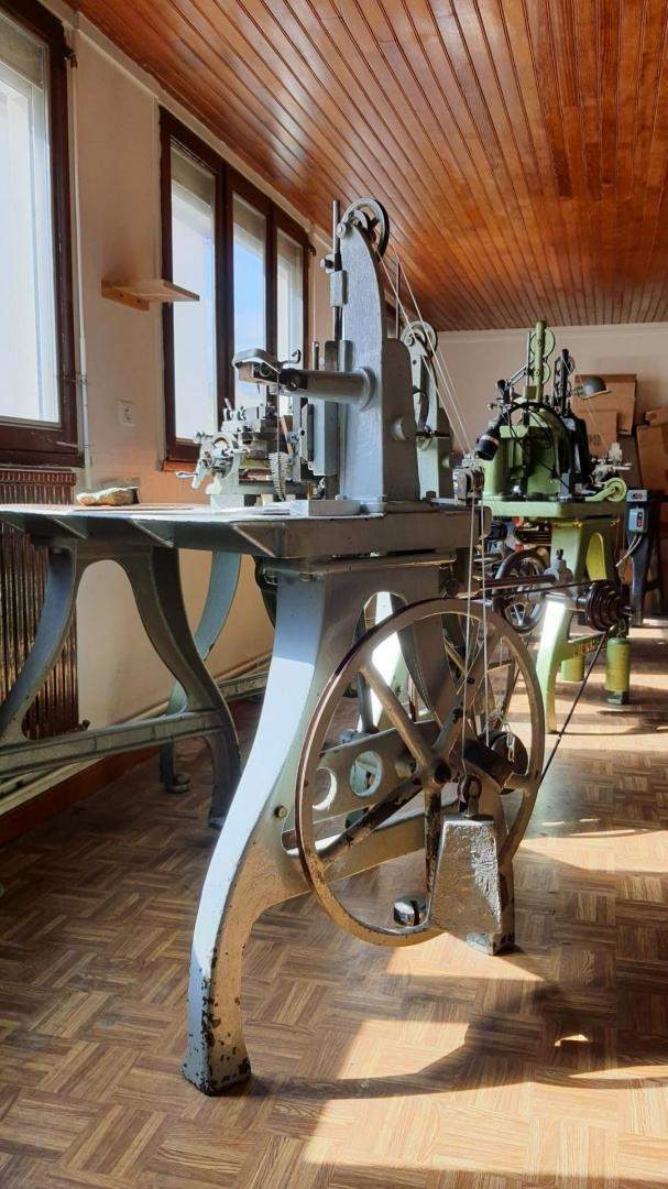 Machine guillochage traditionnelle Domont